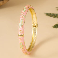 FTCY Fine Four-leaf clover bracelet For Women Bohemian Ethnic Enamel Bracelet Cloisonn close-up view
