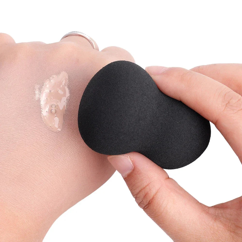 1Pcs Black Makeup Sponge Puff Beauty Egg Face Foundation Powder Cream Sponges Cosmeti lifestyle view