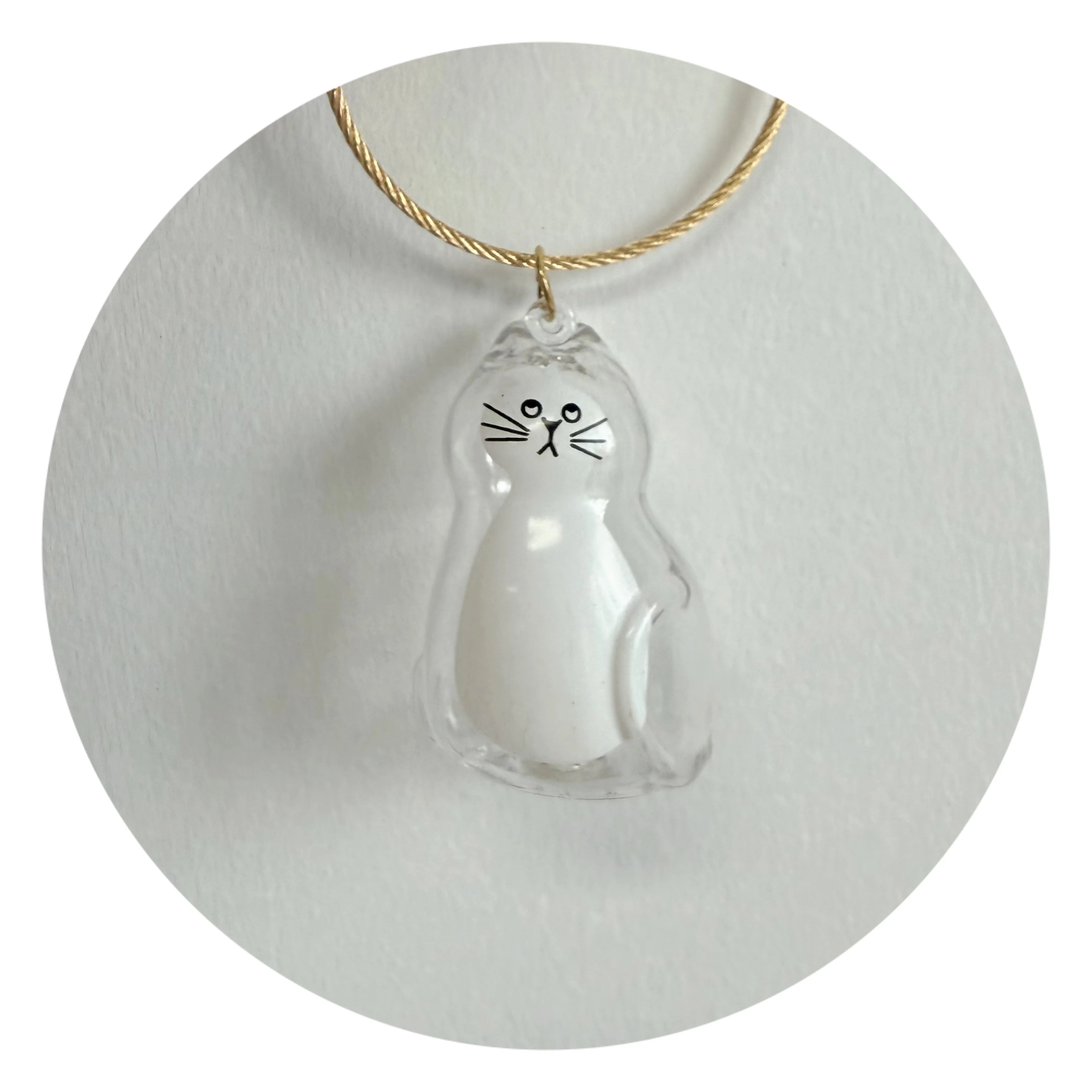 Hanging Pet Hair Storage Container Handmade Cat Fur/Dog Hair Memorial Resin Keychain alternate view