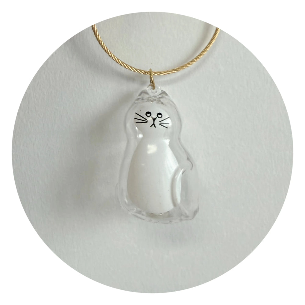 Hanging Pet Hair Storage Container Handmade Cat Fur/Dog Hair Memorial Resin Keychain alternate view