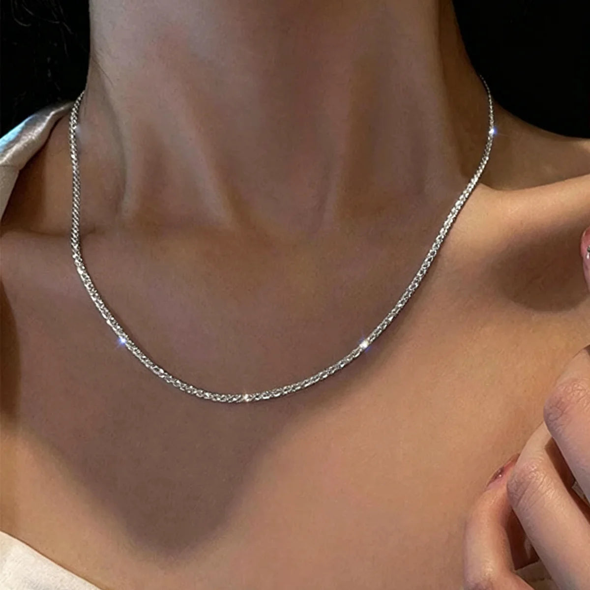 LUXUKISSKIDS Shiny Solid Chains Elegant Necklaces for Woman Sparkling Clavicle Chai additional angle