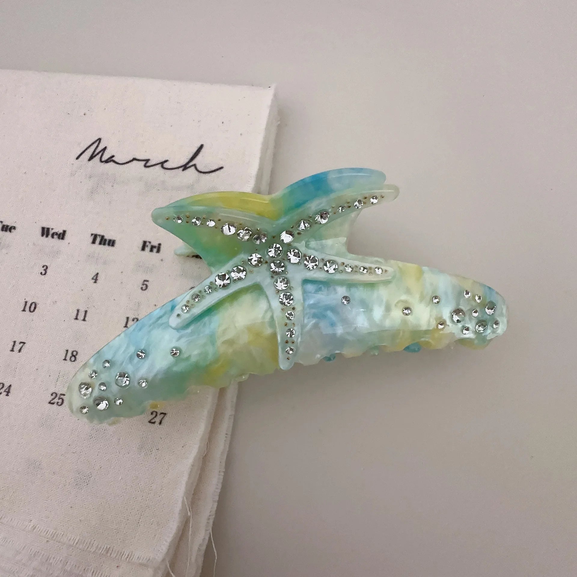 1 diamond-encrusted starfish hair grab super large shark clip three-dimensional acetic acid color hair grab clip