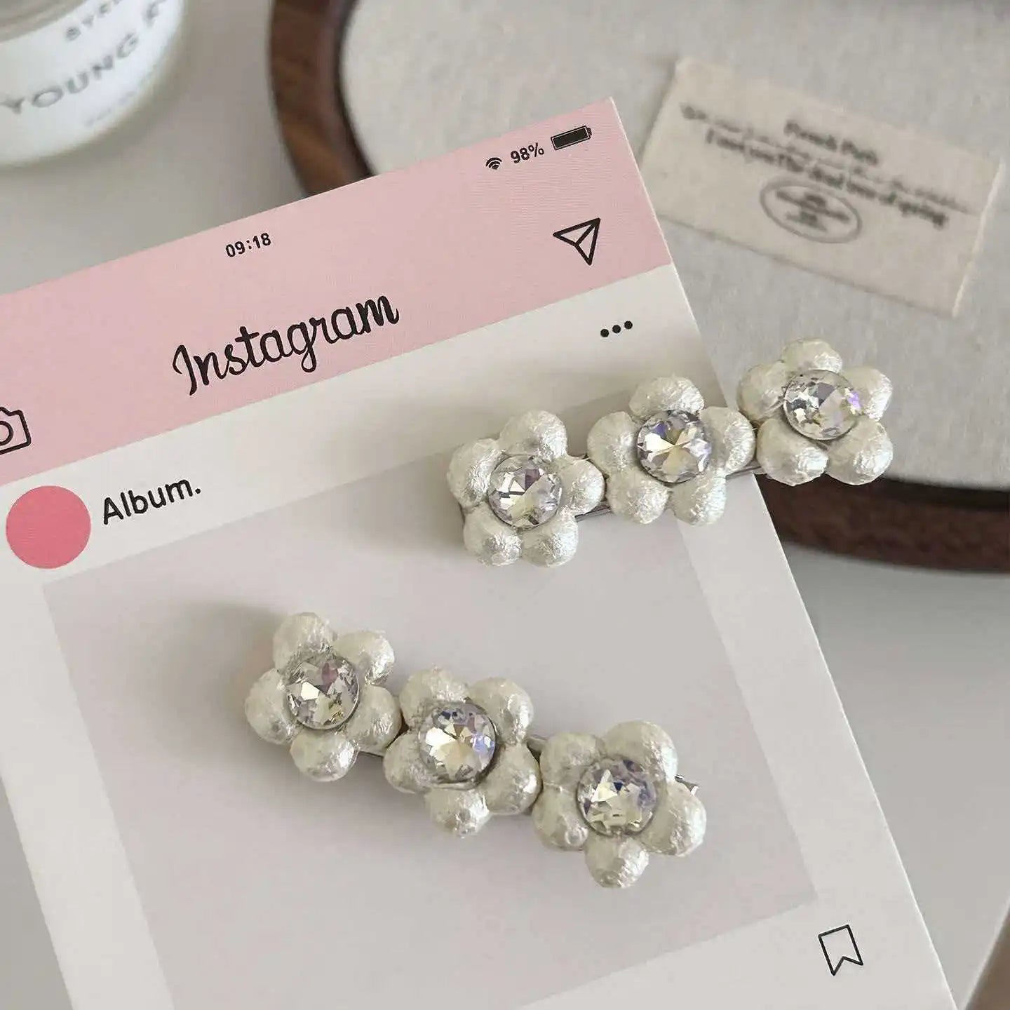 2 Pcs/set New Elegant Pearl Flower Hair Clip Sweet Duckbill Hair Clip Diamond Shiny Side Bangs Clip High-End Feeling Hair Sets