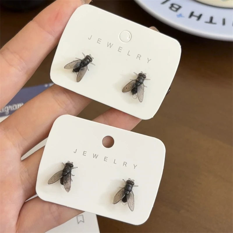 Funny Prank Flies Stud Earrings For Women Realistic Simulation Insect Small Fly Earrings Halloween P