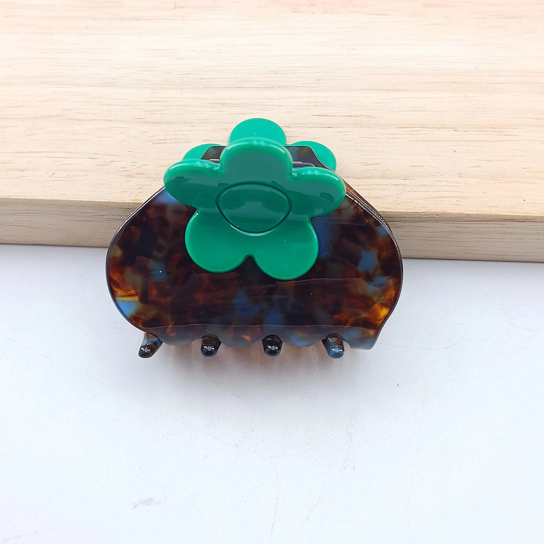 luxury Medium Acetate hair claw clip for women floral claw clip girl cute Leopard p additional angle