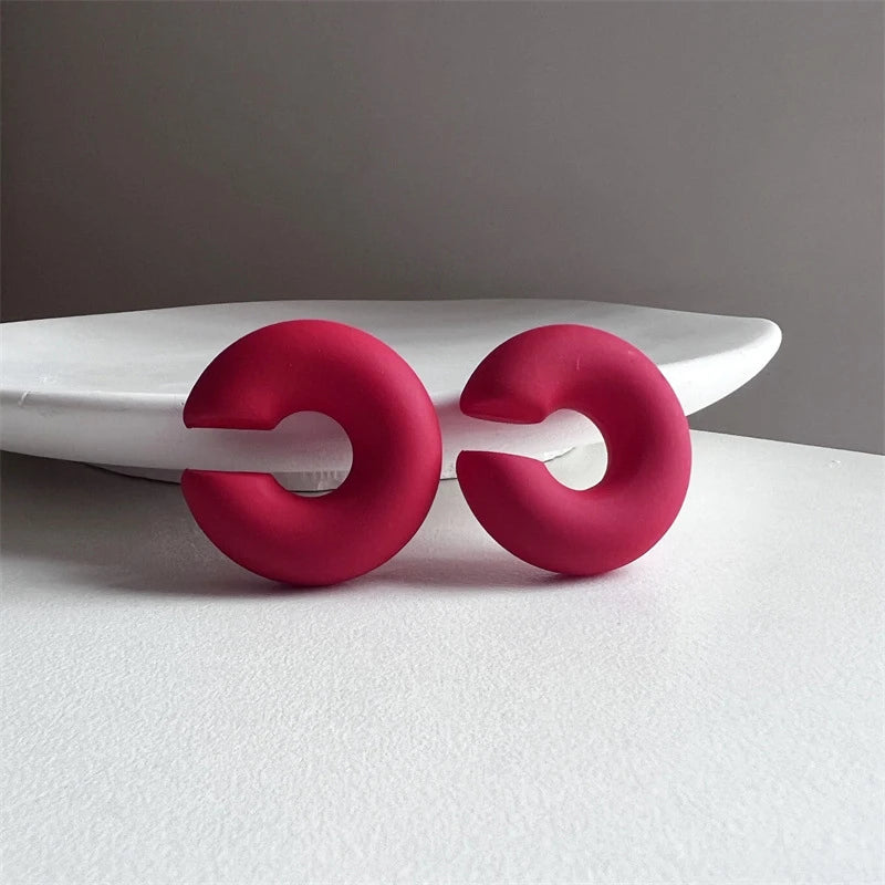 1 Pair Simple Round Circle Clip Earrings For Women C Shape Acrylic Red Blue Black Pin lifestyle view