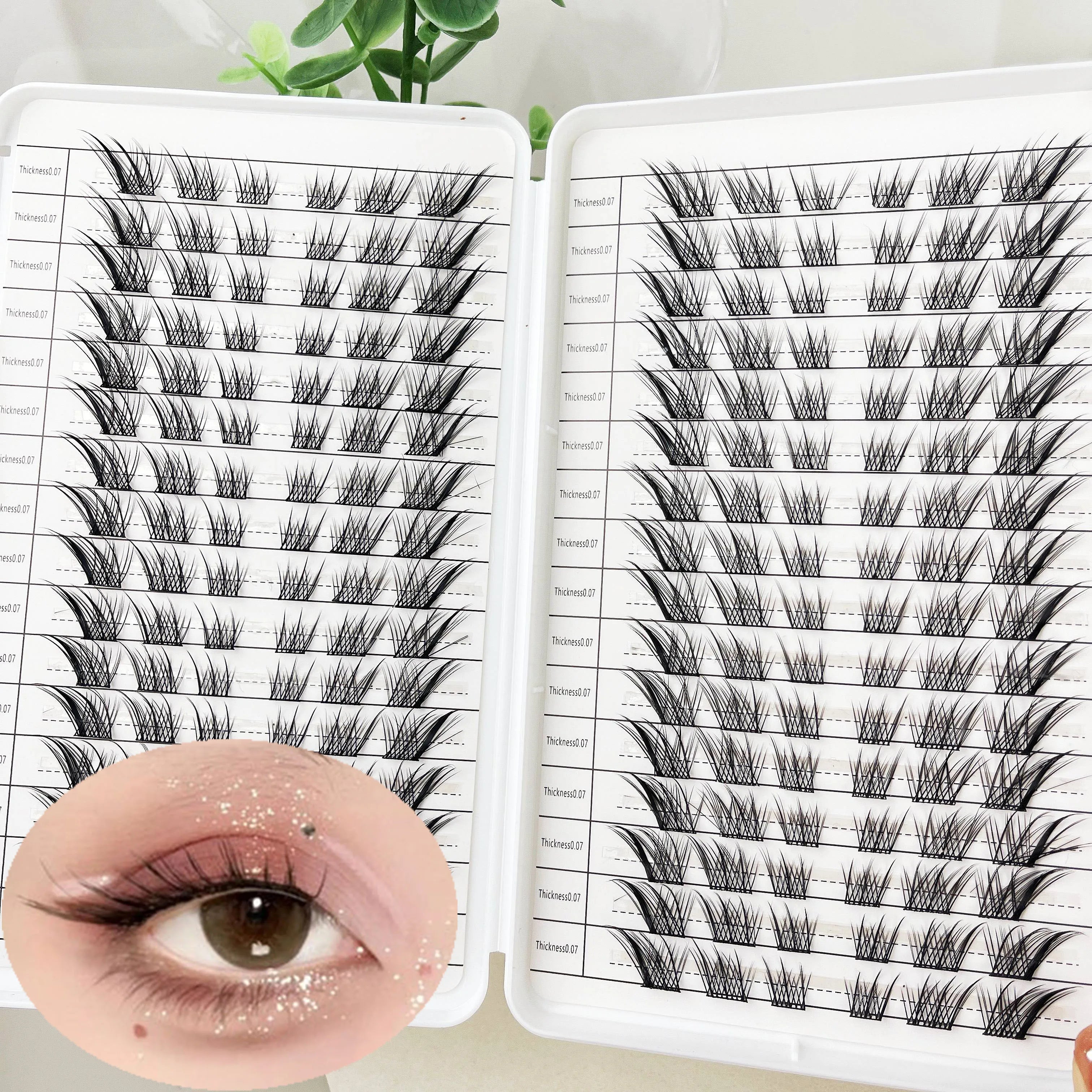 32Rows Fox Eye Manga False Eyelashes Large Capacity Tapered Thick Segmented Individual Cluster Lash Extensions Enlarge Eyes