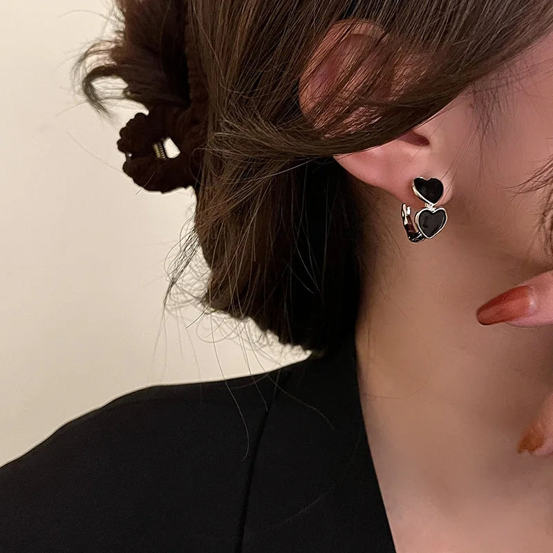 Vintage Goth Black Enamel Heart Stud Earrings for Women Fashion Sweet Hollow Metal C-Sha detail view