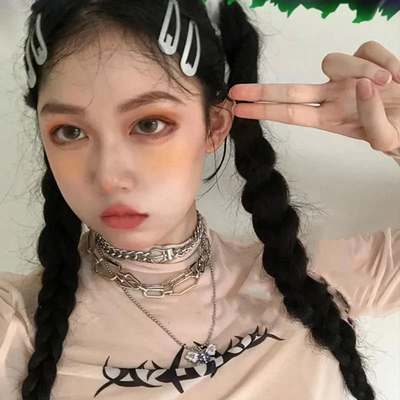 2/20pcs Silver Metal BB Hair Clips Girls Y2K Punk Drop Shaped Hairpins Hairclip Barre lifestyle view