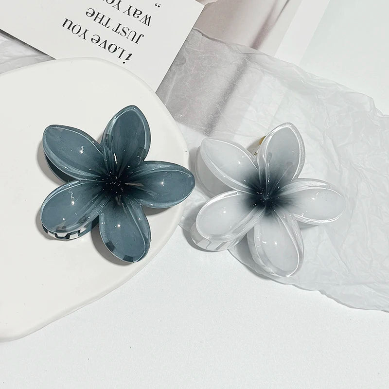 Korean Hawaiian Gradient Flower Hair Claw Clip For Women Girl Fashion Plastic Non Slip close-up view