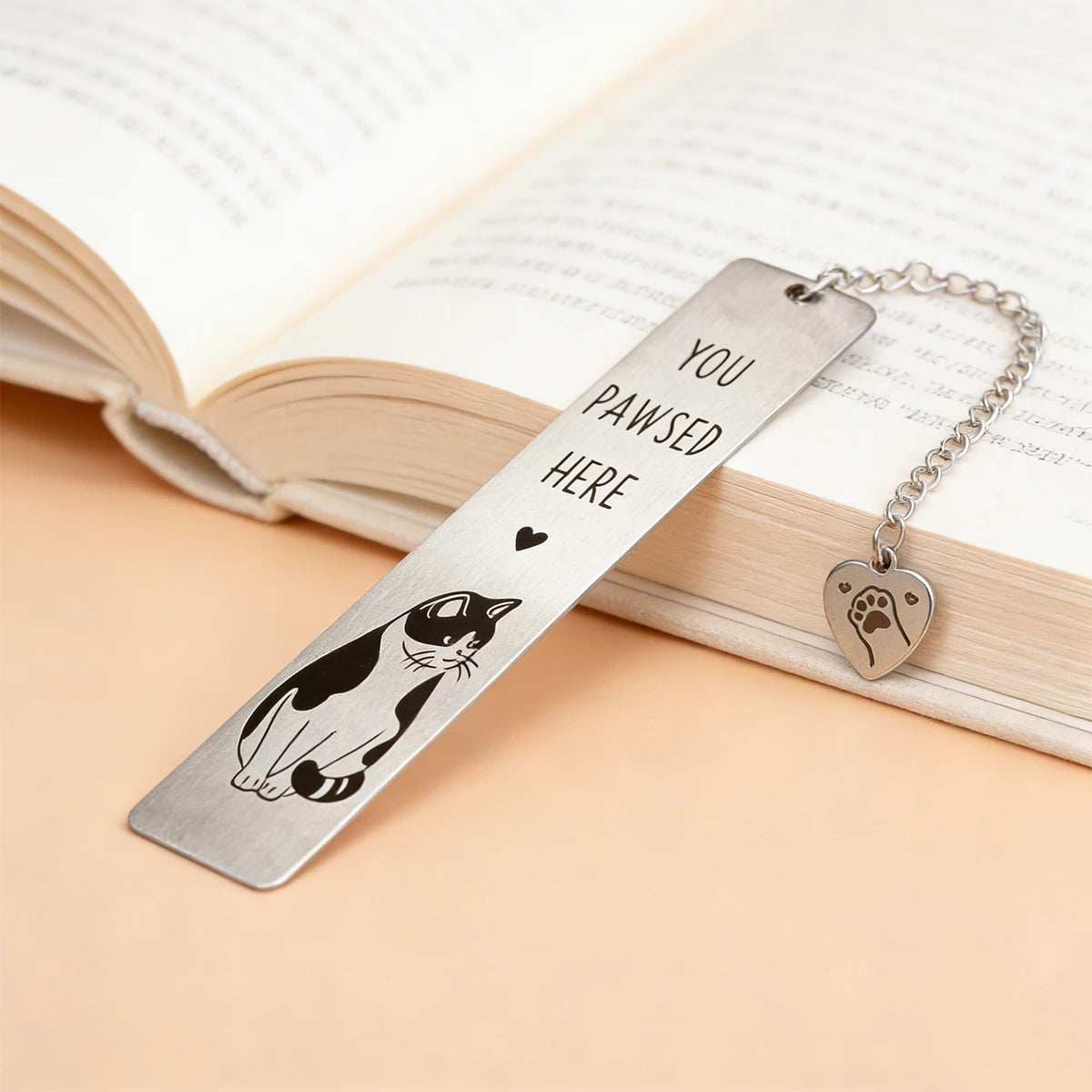 1pc Cat Bookmark, Cute Book Lover Gifts Kitten Pet Book Marker Kawaii Animal Page Mark close-up view