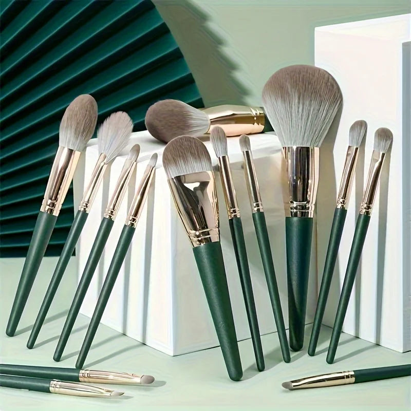 14-Piece Makeup Brush Set | Soft Nylon Bristles Travel Kit