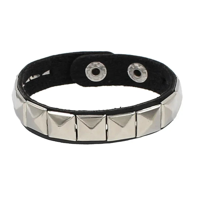 90s Heart Gothic Spike Bracelet Adjustable Punk Rock Bracelet Black Studded Faux Leather Bracelet for Men Women Gift