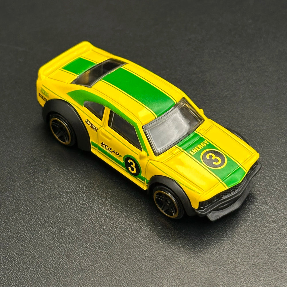 1/64 Diecast Metal Car Model Toy close-up view