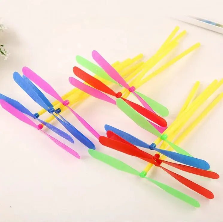 10/20pcs Novelty Plastic Bamboo Dragonfly Propeller Outdoor Classic Toy Kid Gift Rota lifestyle view