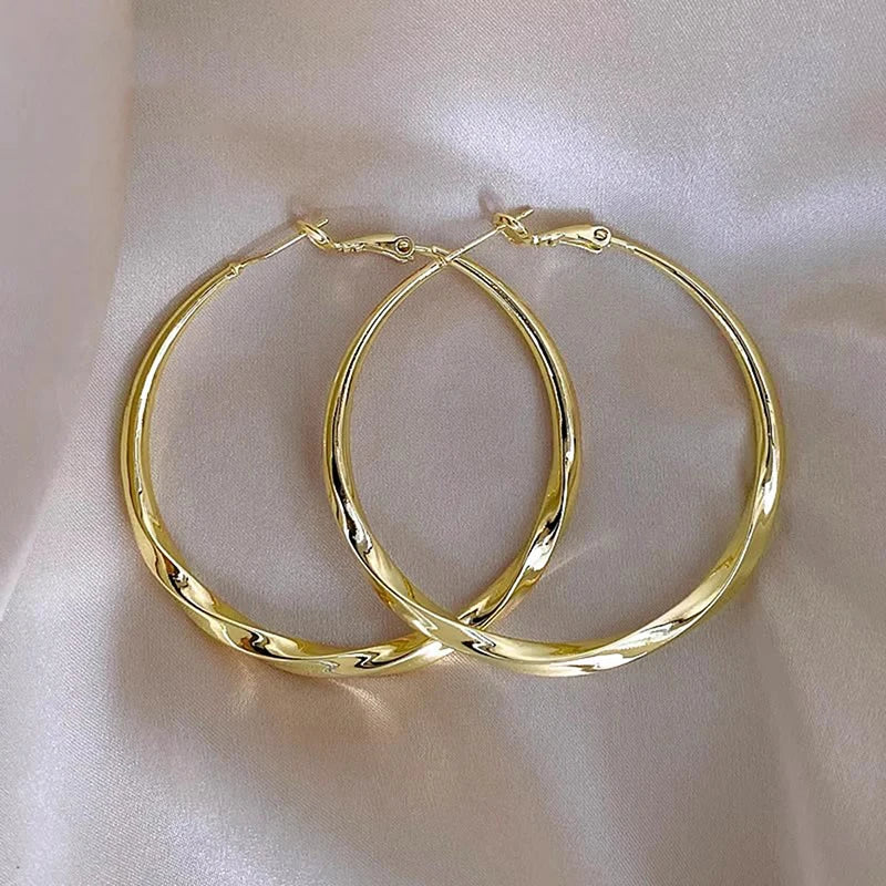 Huitan Trendy Simple Style Silver Color/Gold Color Big Hoop Circle Earrings For Women alternate view