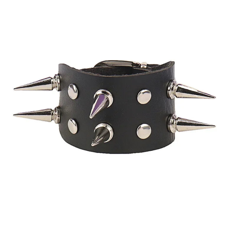 90s Heart Gothic Spike Bracelet Adjustable Punk Rock Bracelet Black Studded Faux Leather Bracelet for Men Women Gift