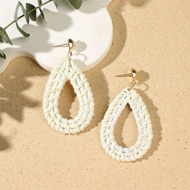 Cute Summer Flower Earrings Handmade Vacation Bohemian Earrings Exaggerated Beach Wome close-up view
