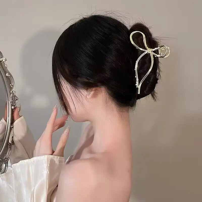 New Exquisite Imitation Pearl Hair Claw Clip Trendy Metal Bow hair Crabs Hairpins Barret detail view