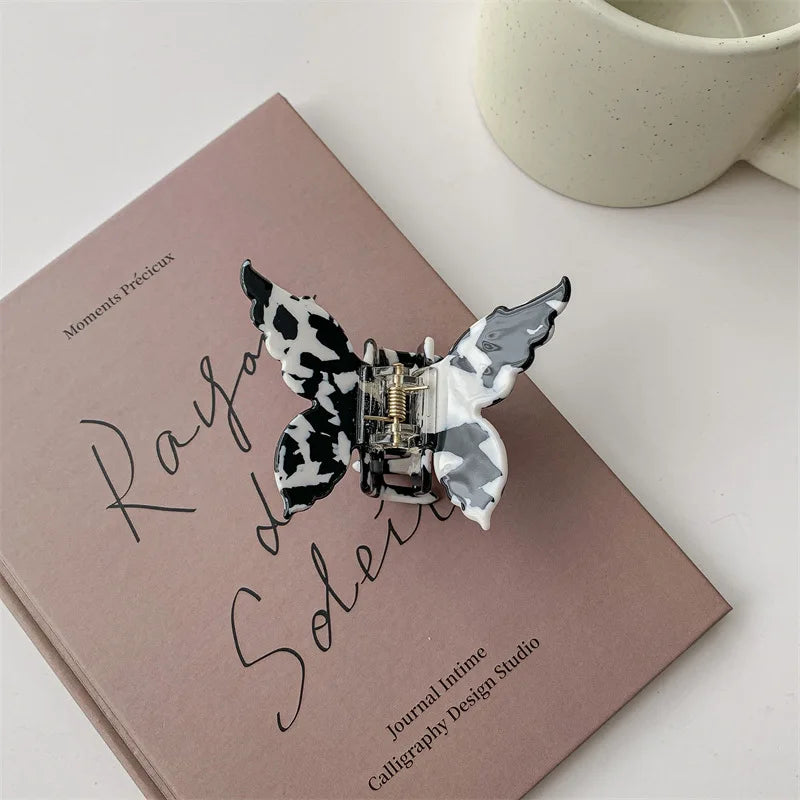 New Vintage Acetate Hair Claw Clip Sweet Butterfly Hair Clip Hairpin Barrettes Trendy lifestyle view