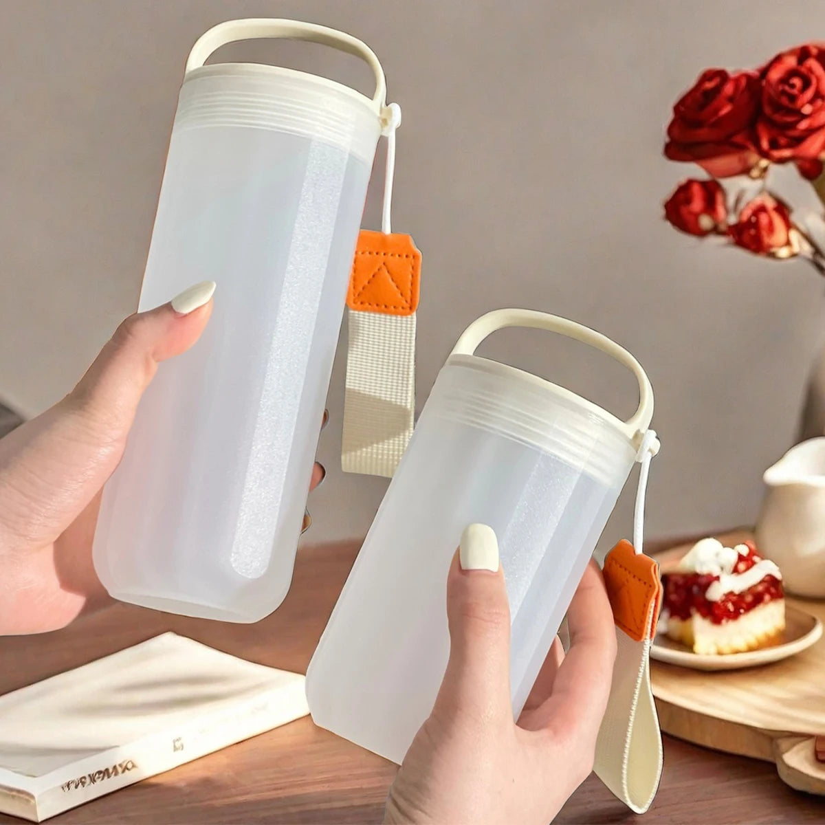WORTHBUY Portable Plastic Water Bottle With Handle Leak-proof Heat-resistant Tumbler alternate view
