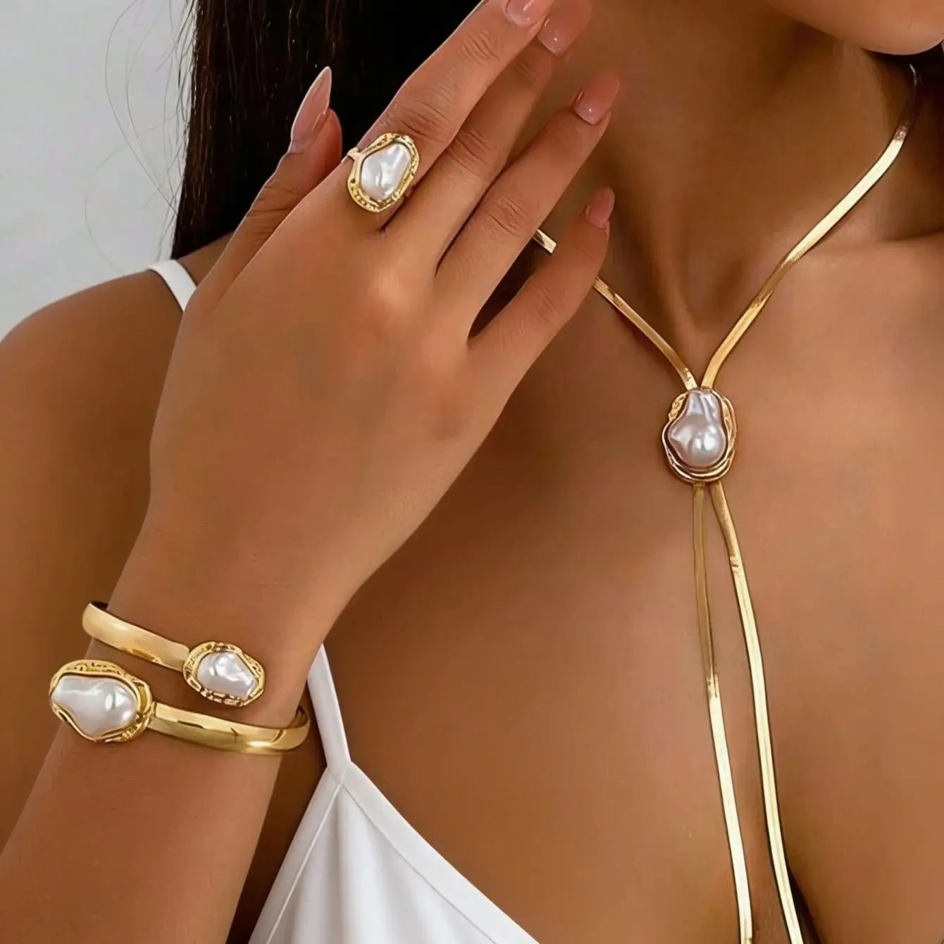 Elegant French Spiral Black Resin Stone /Imitation Baroque Pearl Jewelry Set Women He lifestyle view