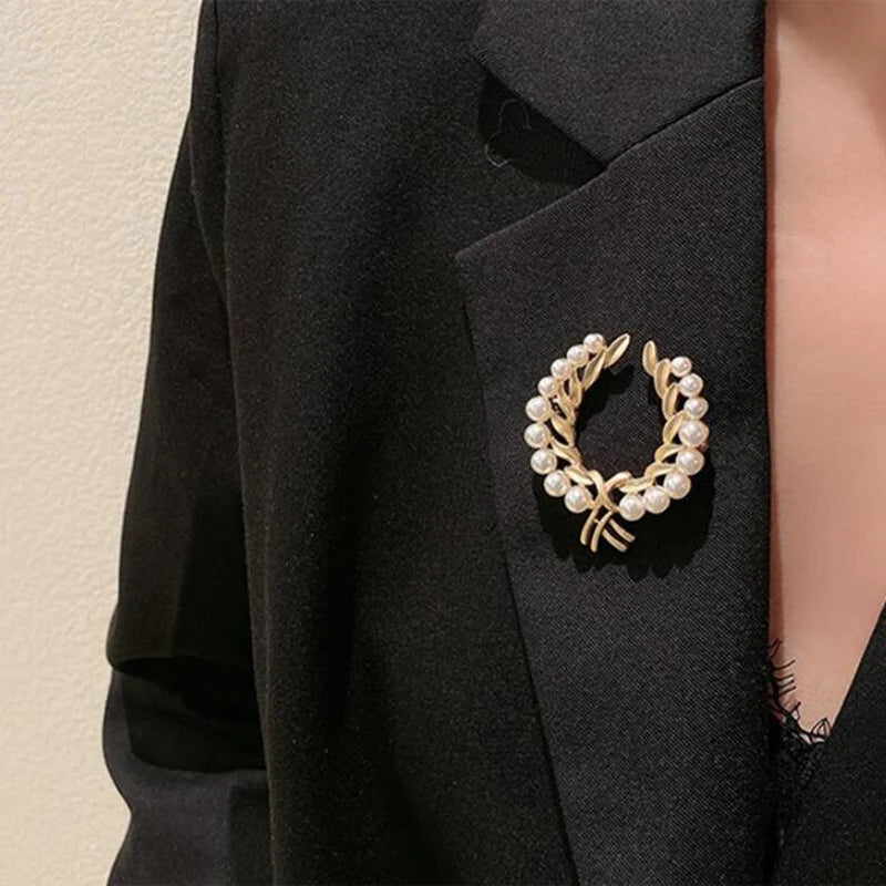 Elegant Pearl Flower Brooch Pin Badge For Women Girls Fashion Clothes Decoration Jewelry Gifts