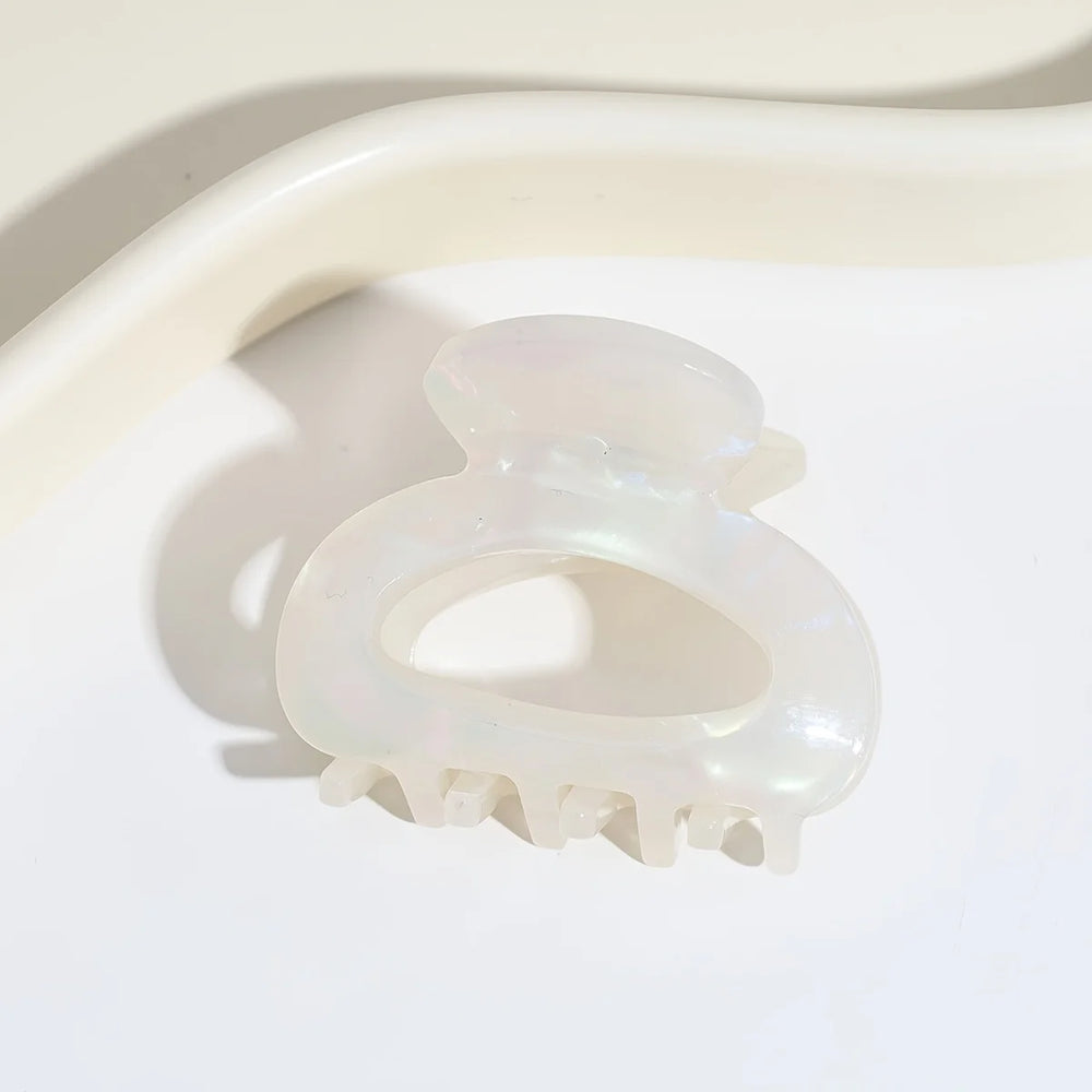 Elegant Sweet Small Oval Hair Claw Clip for Women Secure Grip Hair Accessories Ponytails detail view
