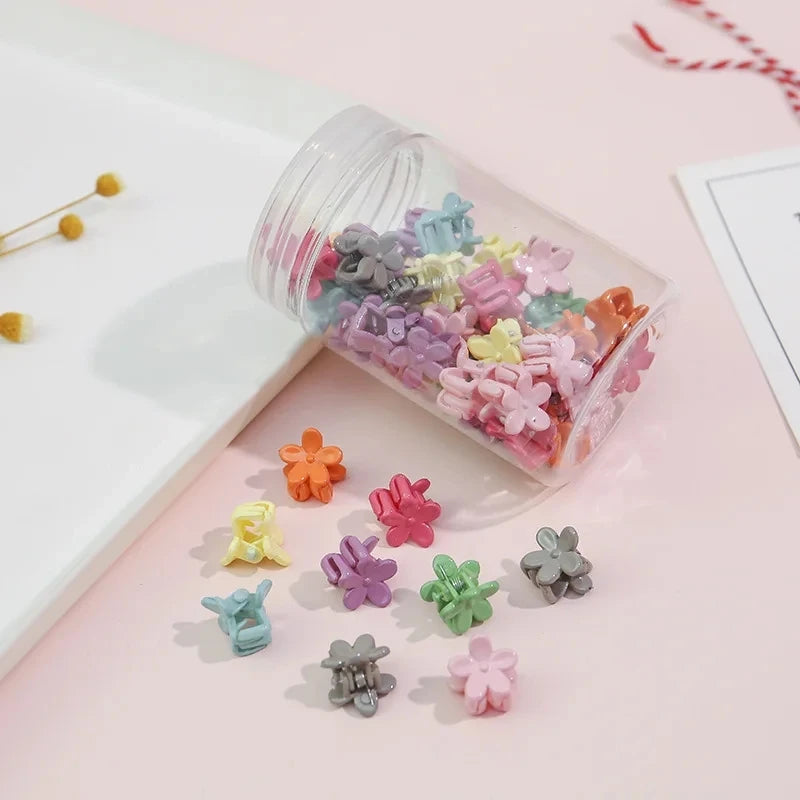 50Pcs Girls Cartoon Hair Clips Cute Small Claw Clips Flower Star Design Children's Fa lifestyle view