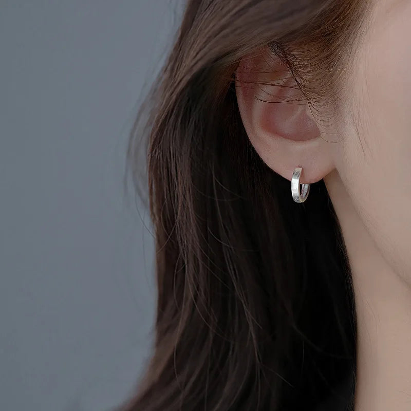 New 925 Sterling Silver Round Earrings Cool Charm Simple Style Earrings Beautiful Jewelr detail view