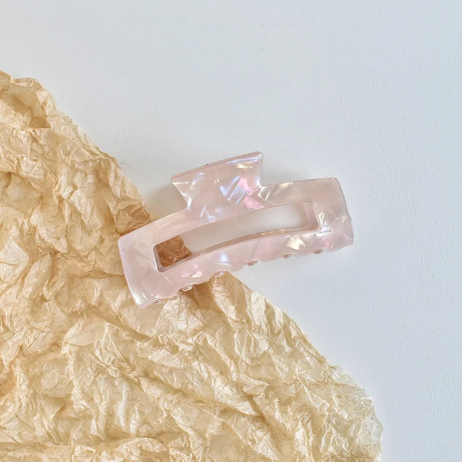 1 Set of Women's Acetic Acid Pearl Rectangular Hair Claw Suitable for All Kinds of Hai close-up view