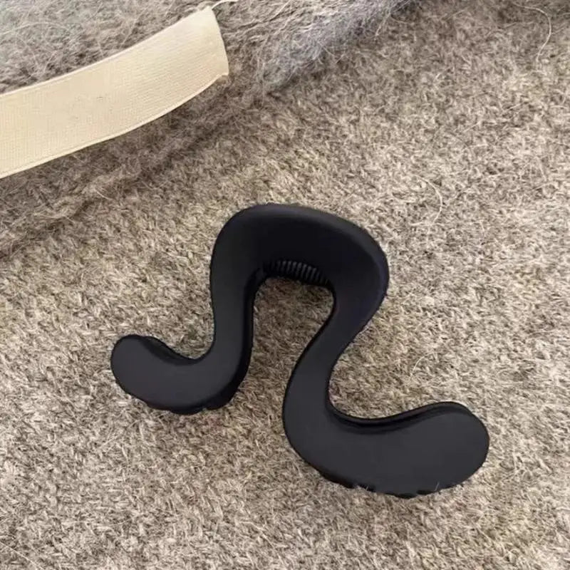 ⚑Korean Simple Matte Hair Clips Retro Geometric Claw Clips Elegant Premium Half-Up Hair Clips Shark Clip