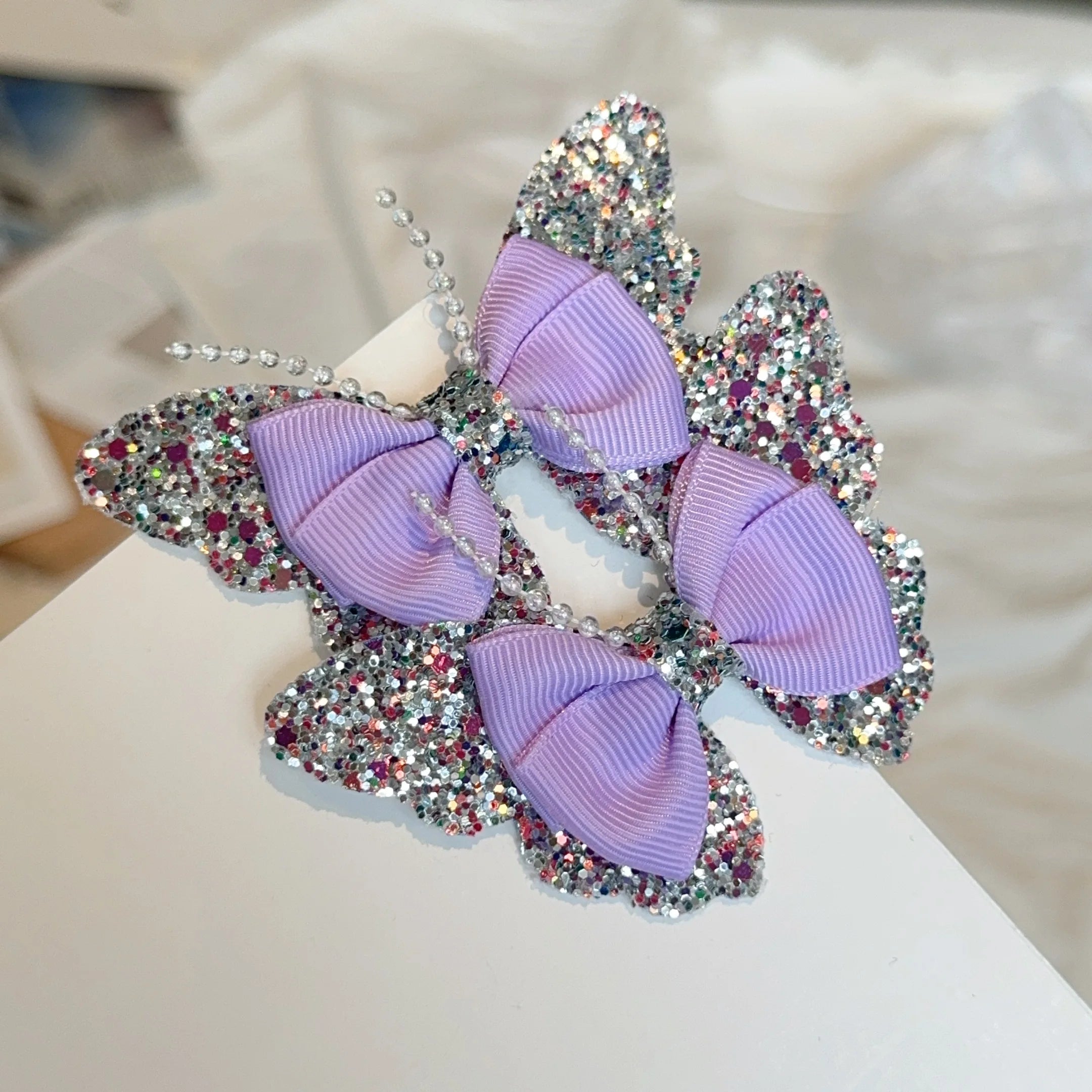 2 Pcs Fashion Rainbow Butterfly Hair Accessories Hair Clips Girls Sequin Hairpins Chi alternate view