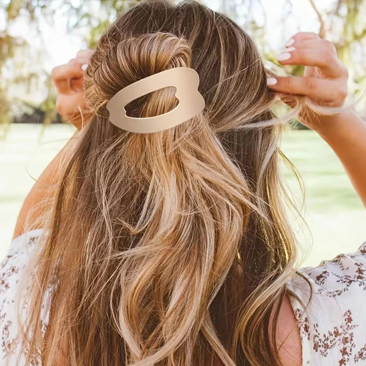 4pcs Flat Hair Clips Large Strong Hold Non-Slip Grip for Thick And Fine Hair Solid Color