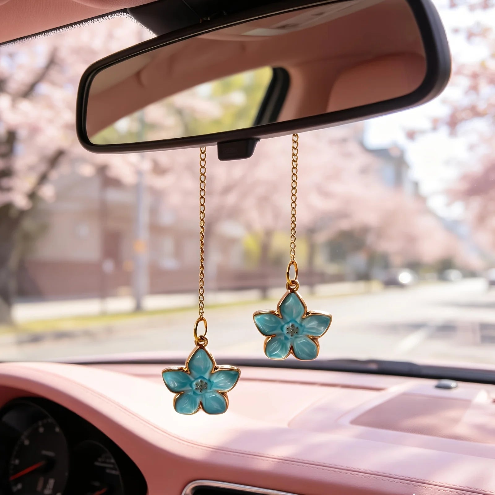 Cute Car Rearview Mirror Pendant Four-Leaf Clover Chain Hanging Ornament Car Interior Accessories Women's Gift