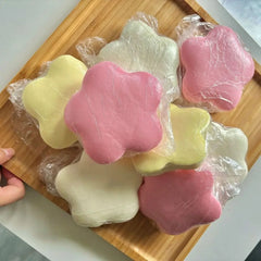 Yellow Milk Scent Star Squeeze Toy Slow Rising Pinch Stress Release Toys Super Soft Slow detail view