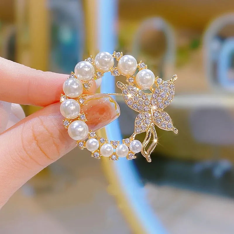 Retro Blue Crystal Big Waterdrop Pendant Brooch for Women Full of Rhinestone Brooch Pin Clothing Accessories Vintage Jewelry
