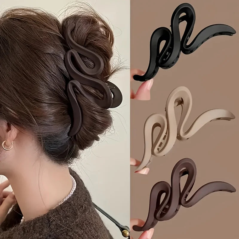 1 Set of 3 Large Matte Wave Hair Clips for Women  - Retro Y2K Style Solid Color Shark Clips, Easy to Secure & Style Hair