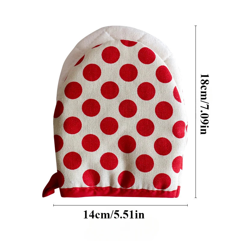 Polka Dot Heat Resistant Oven Mitts | Japanese Style Microwave Safe Kitchen Gloves lifestyle view
