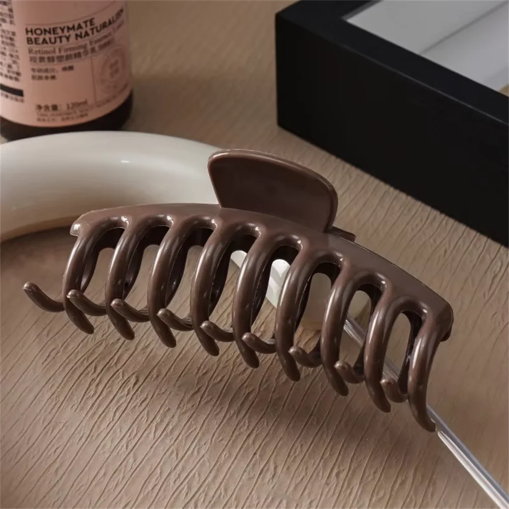 2025 New Silicone Material Hair Claw Clip Crab Barrette Girls Ponytail Hair Claws Bat lifestyle view