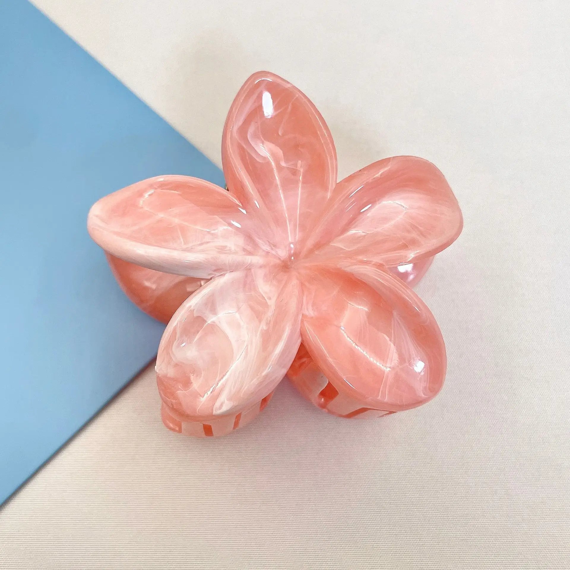 Korean Hawaiian Gradient Flower Hair Claw Clip For Women Girl Fashion Plastic Non Sli lifestyle view