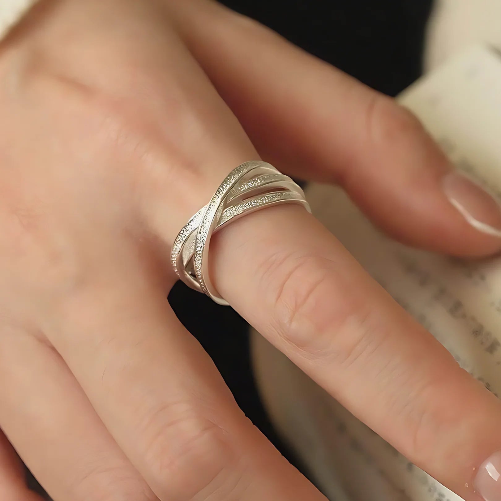 925er Sterling Silber Mattierter Geometrie-Ring | Texturierter breiter Bandring für Frauen