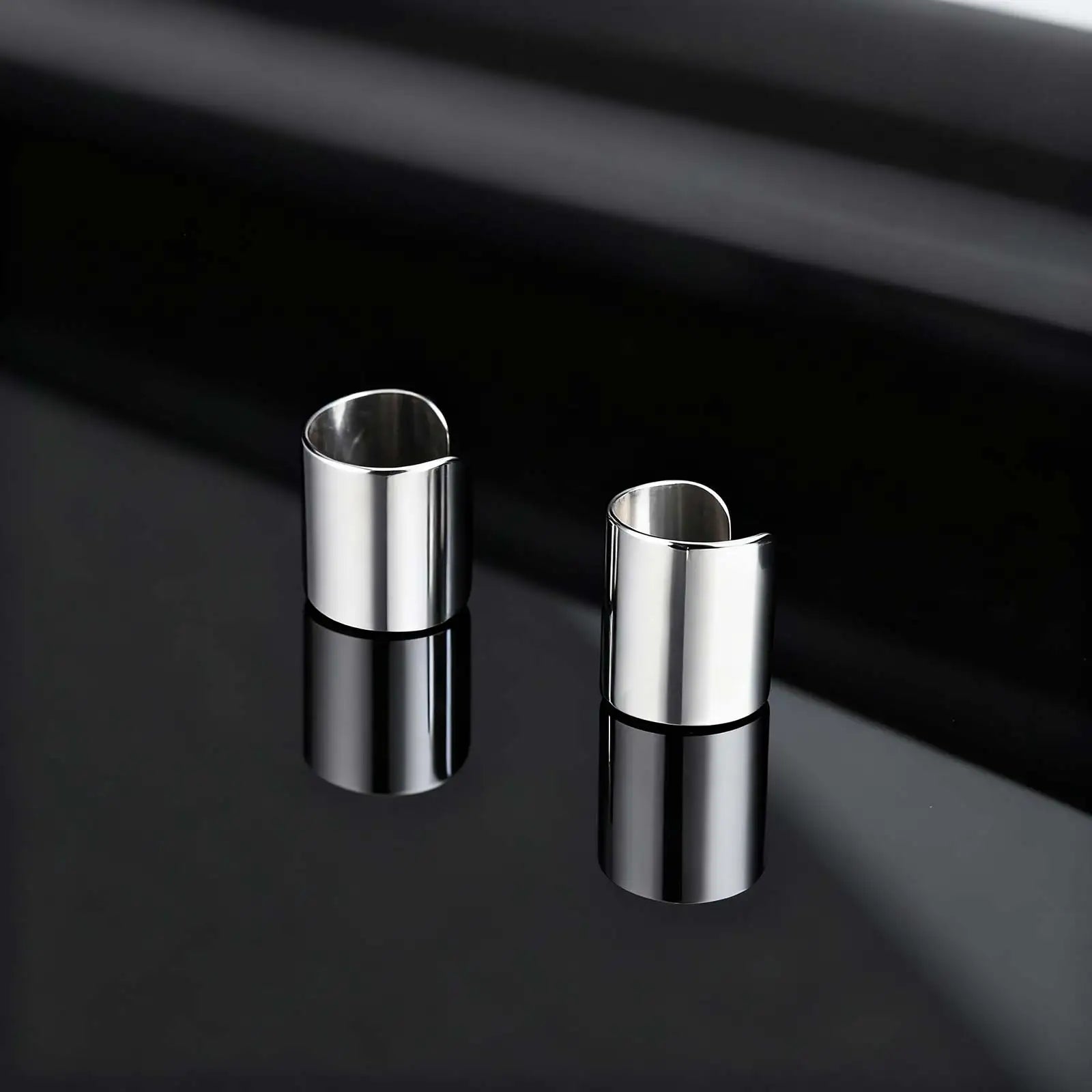 Trendy Simple Long Tube U-shaped Stainless Steel Ear Bone Clip For Men, Geometric Non close-up view