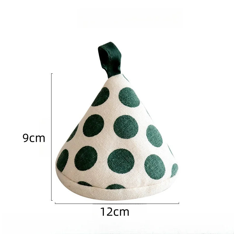 Triangle Pot Handle Cover | Non Slip Heat Insulation Glove for Pots and Pans close-up view