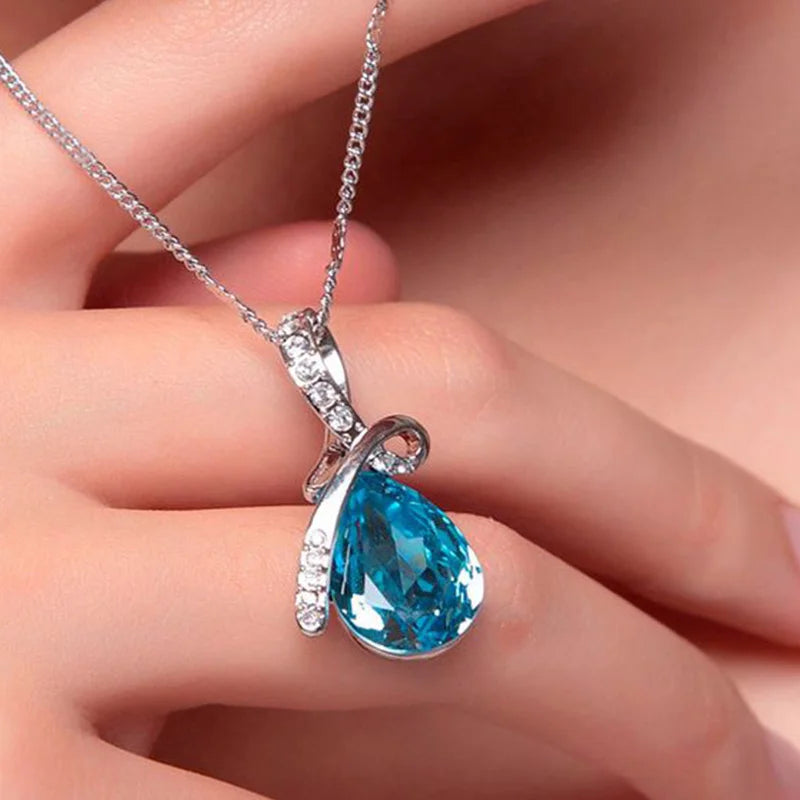 Huitan Elegant Women Pendant Necklace Fresh Style Wedding Anniversary Accessories Inl alternate view
