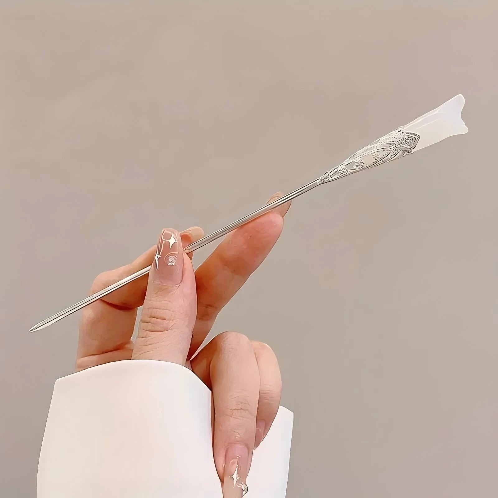 1/6pcs Elegant Chinese Style Tassel Hair Stick Traditional Floral Design Hairstyle Acc close-up view