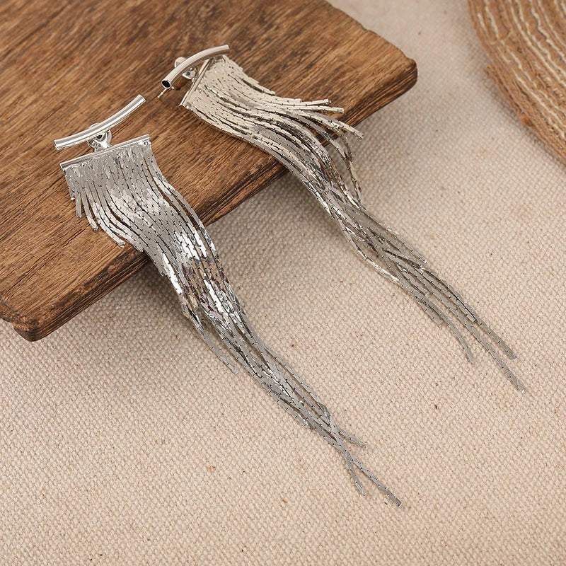 A Pair of Silvery Fashionable Tassel Earrings, Sexy and Elegant Earrings, Perfect Acce close-up view
