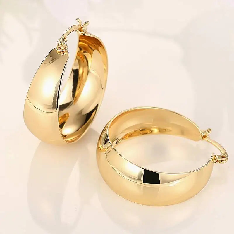 Huitan Charming Women Hoop Earrings Gold Color Metal Luxury Accessories Fashion Graceful Jewelry for