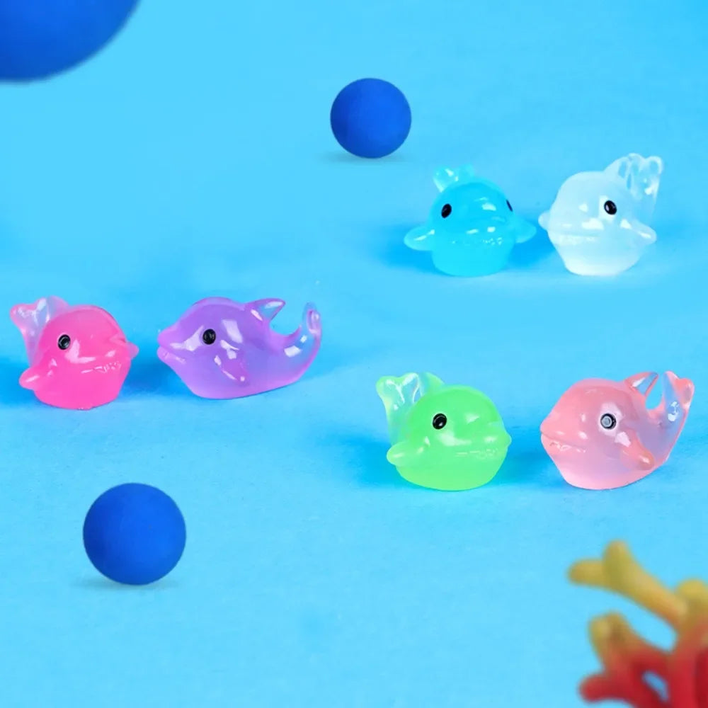 10PCS Mini Luminous Micro Landscape Dolphin Child Animal Table Decoration Miniature Or close-up view