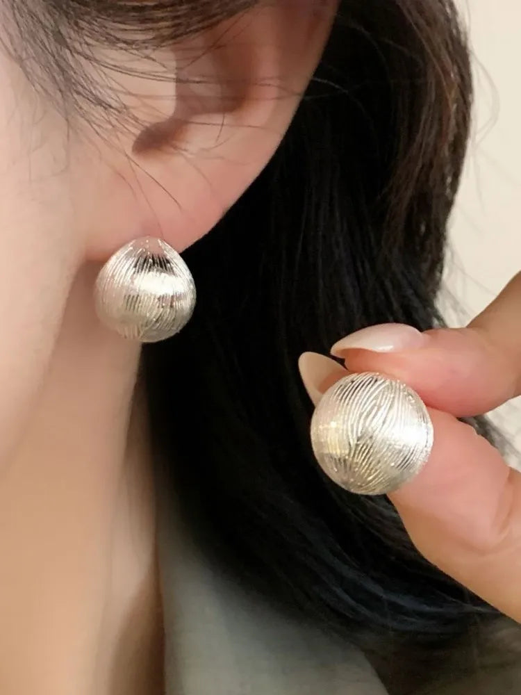 PANJBJ925 Sterling Silver Frosting Hoop Earrings For Women Texture Geometry Design Tre close-up view